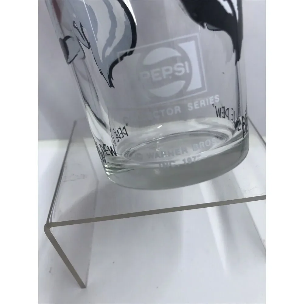 Vintage  PEPE LE PEW Pepsi Glass Collector Series Warner Bros Looney Tunes. Read